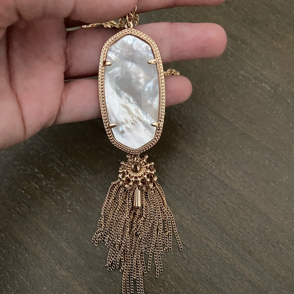 Kendra Scott Gold and Pearl Pendant Necklance